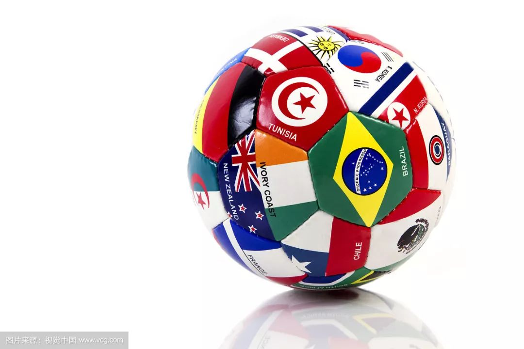 大理石、岩石和钢铁都会折断，我们的爱却永远不会