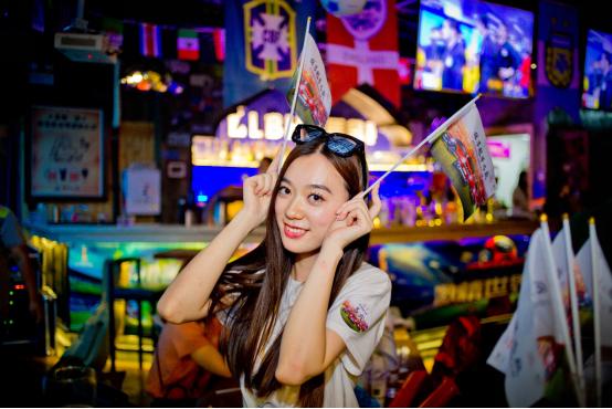 喝啤酒吃烧烤看球赛,喝啤酒开车吃烤串