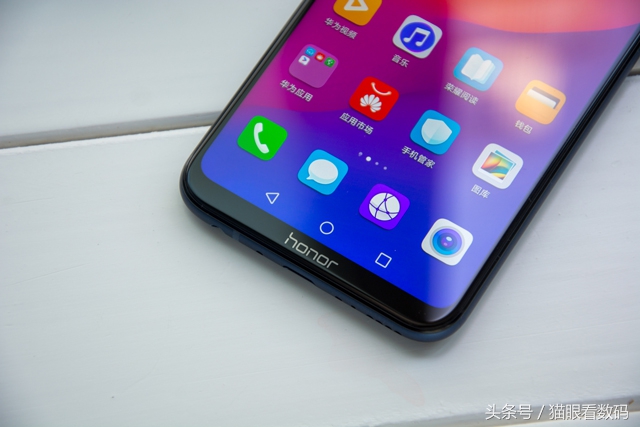 荣耀Play深度测评麒麟970“解除封印”性能升级