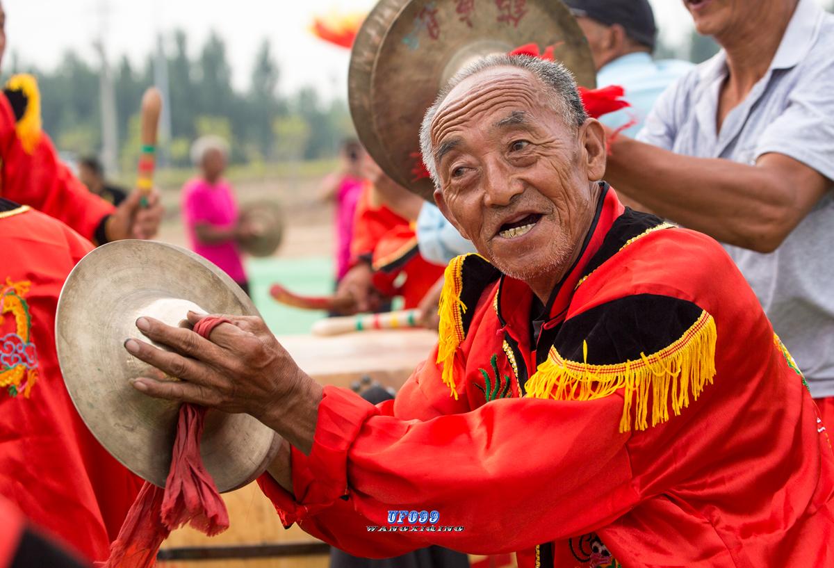 好厉害的大巨鹿一串红杏就过成了大年
