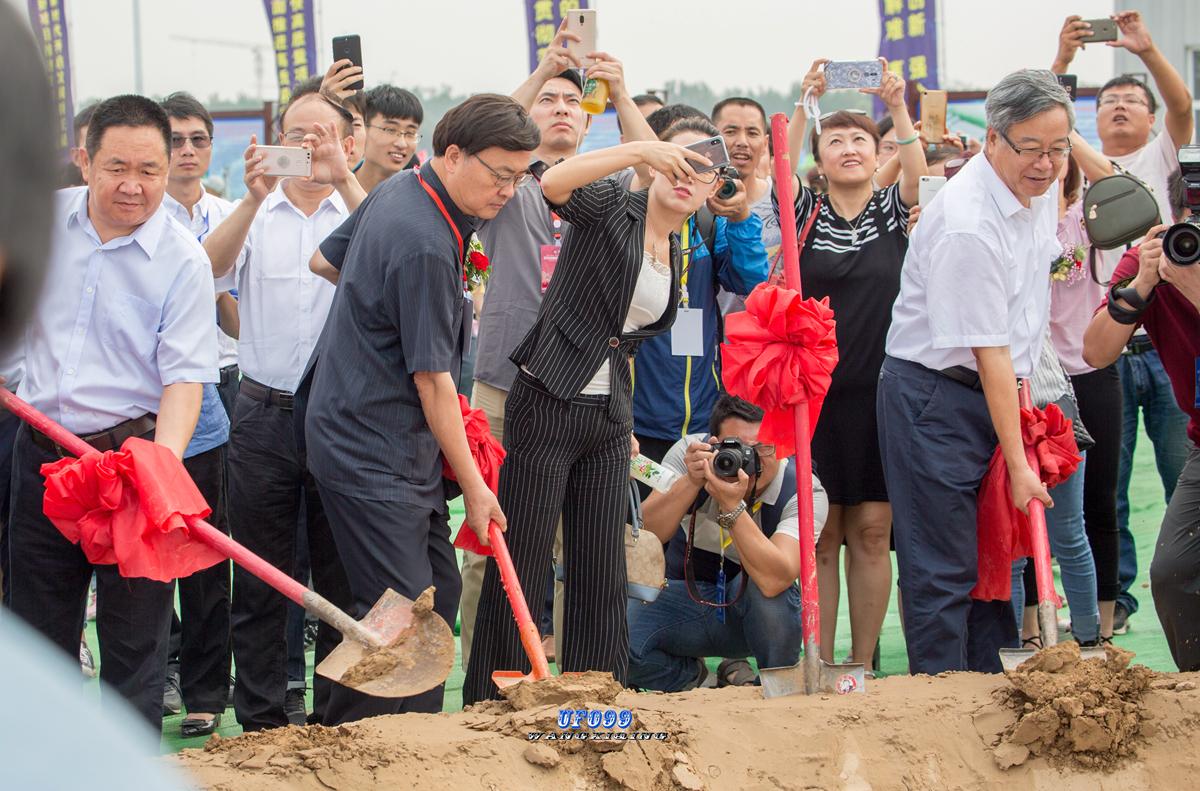 好厉害的大巨鹿一串红杏就过成了大年