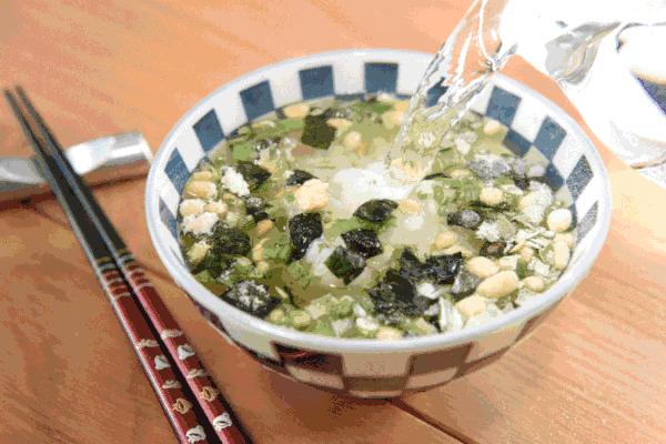 红楼梦茶泡饭原文,关于红楼梦中的美食鉴赏