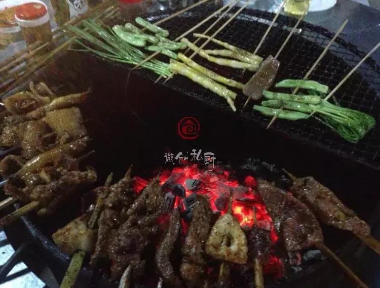 西昌本地出名的火盆烧烤,西昌最火的火盆烧烤