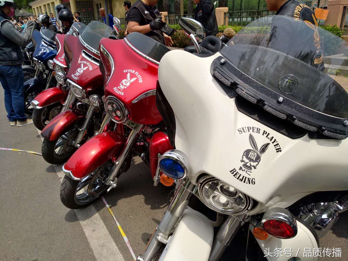 每人被俱乐部认可,哈雷俱乐部才能被社区认可,骑车、公益、成熟