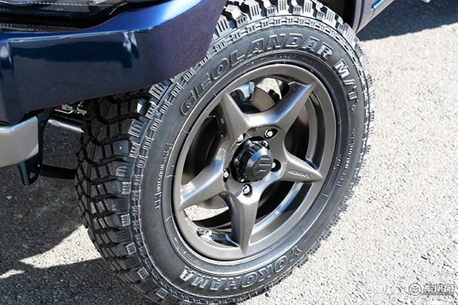 铃木吉姆尼越野怎么样,铃木吉姆尼1.3越野视频