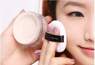 眼线笔化妆自然，但容易晕妆变成熊猫眼一个神器帮你解决！