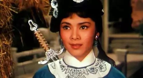 陈思思长城脚下是故乡,长城脚下我故乡陈思思