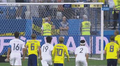 青·分享｜哈哈哈笑出腹肌！这届世界杯简直太“魔性”了！