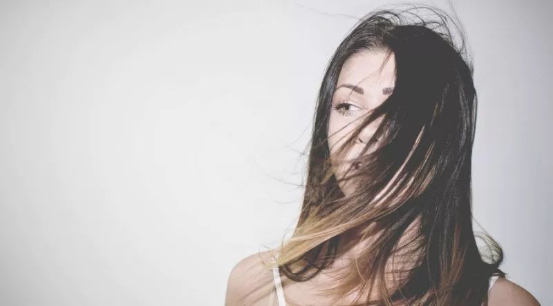 家里到处都是头发有什么办法解决,家里地上有很多头发怎么办