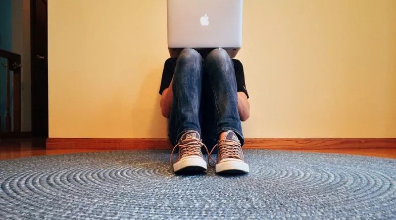 家里到处都是头发有什么办法解决,家里地上有很多头发怎么办