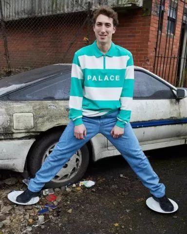 光有老爹鞋怎么够，没有这件单品就不能叫DadLook