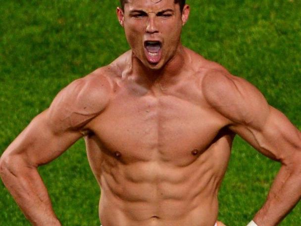 足球名将c罗身高多少,足球运动员有谁的身材跟c罗一样