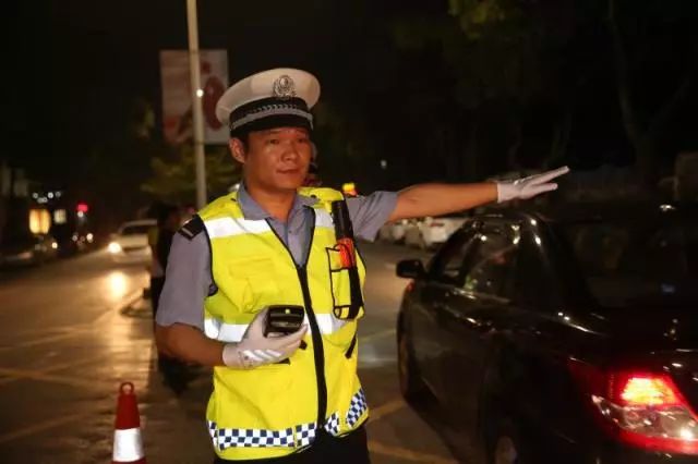 武汉市交管局事故大队,警官面对面