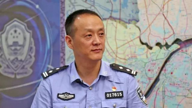 武汉市交管局事故大队,警官面对面