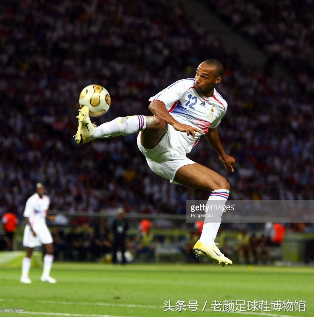 世界杯最强足球鞋排名,世界杯最火前十的足球鞋