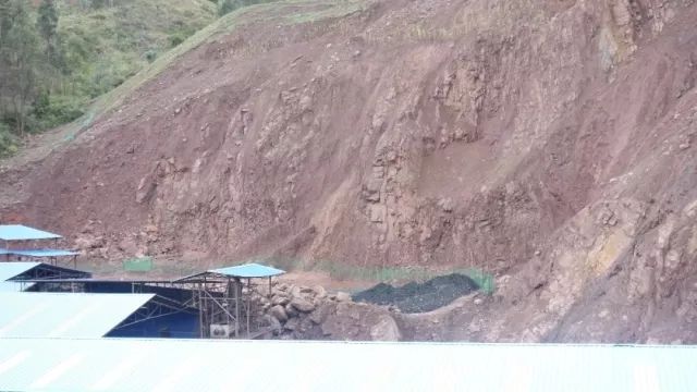 督察回头看｜两年前因央视曝光已经“关停”的企业，竟还在生产？当地数次检查为何就是发现不了？