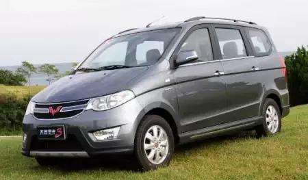 长安欧诺s五座vs五菱宏光s,五菱神车打脸视频