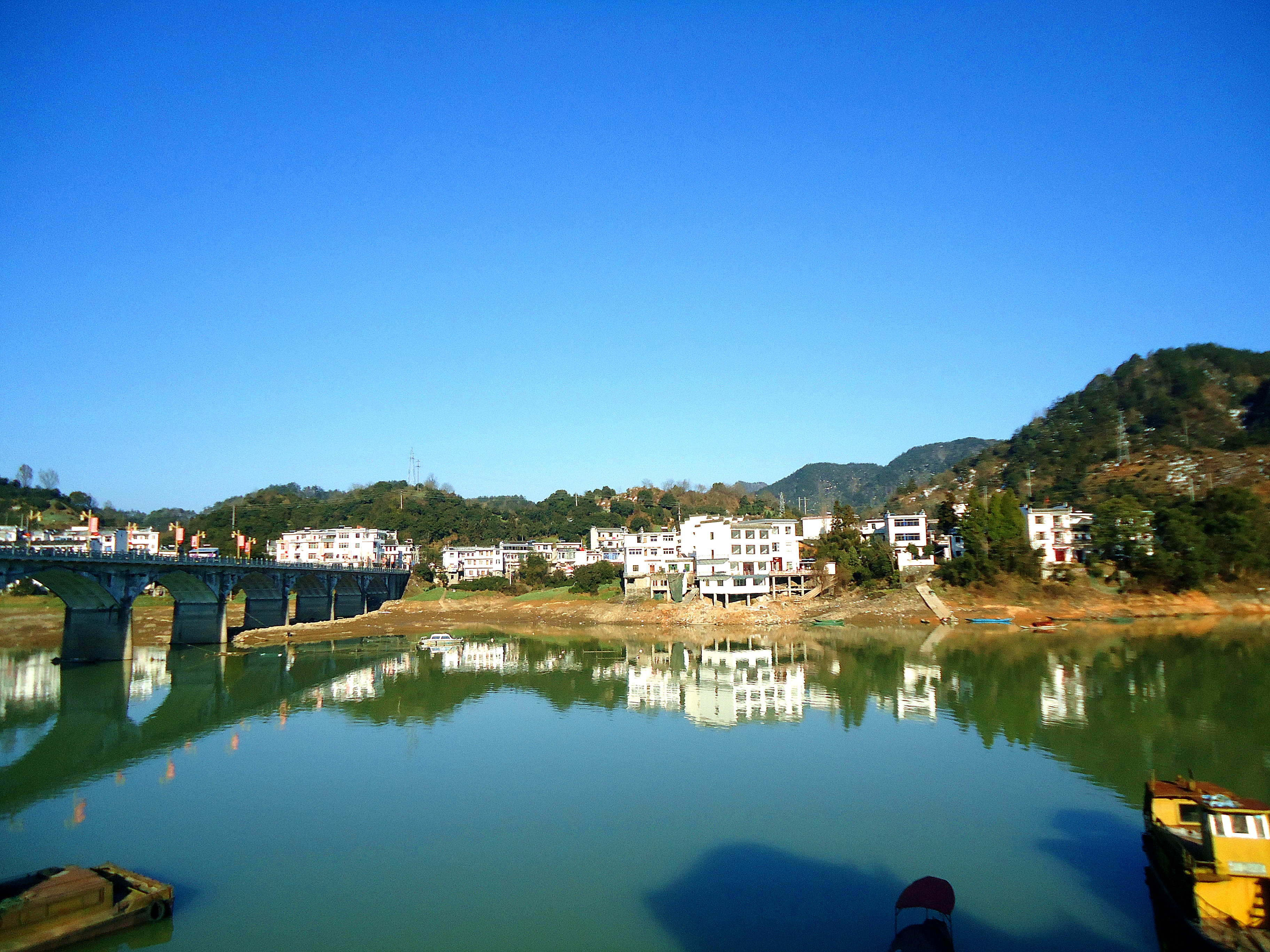 新安江畔的这个古镇,一处隐藏于山水之间的世外桃源