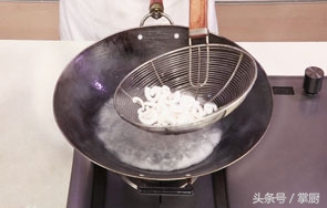 超市买的鱿鱼丝干怎么做好吃,怎样炒鱿鱼丝最好吃又嫩
