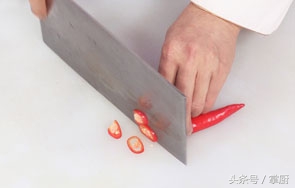 超市买的鱿鱼丝干怎么做好吃,怎样炒鱿鱼丝最好吃又嫩