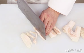 超市买的鱿鱼丝干怎么做好吃,怎样炒鱿鱼丝最好吃又嫩