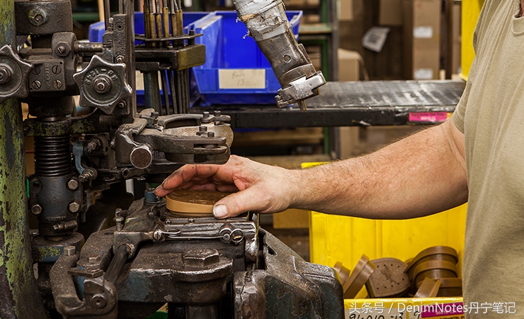 解剖固特异——经典工装靴RedWing，揭秘世界顶级鞋履制作工艺