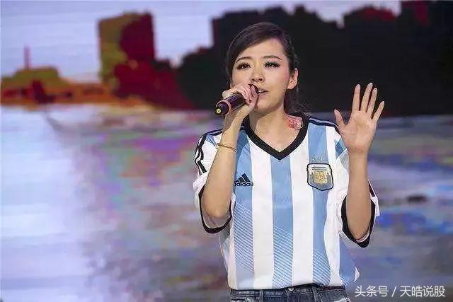 跟靳东发家致富,鹿晗解说圆梦,苏醒梅西吹,娱乐圈有这么多球迷