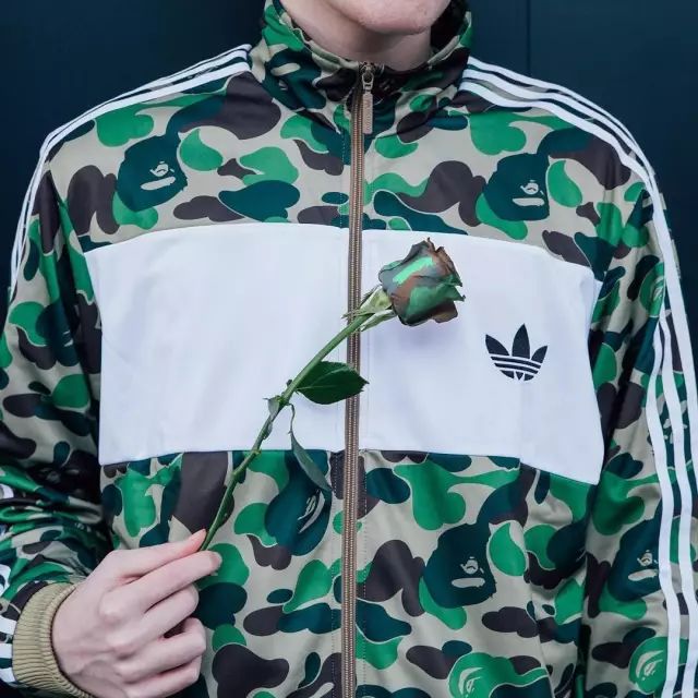 与Virgl合照,一天就能赚200w,是种什么样的体验?|网红经济