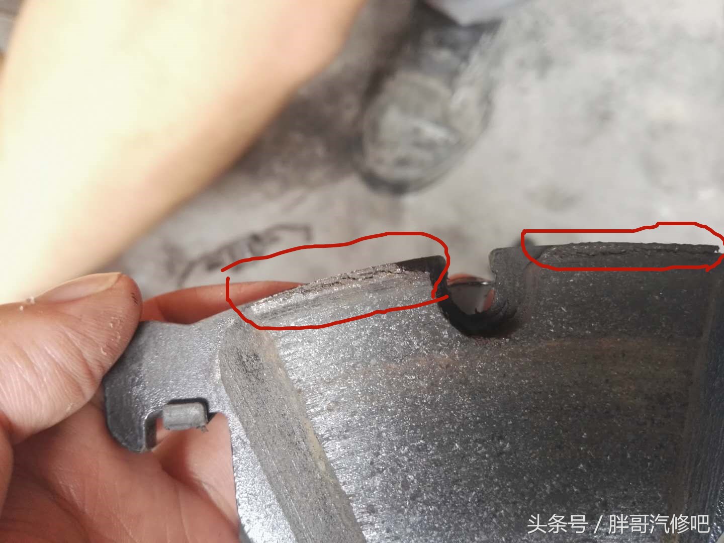 踩刹车异响胖哥,一踩刹车左前轮就吱吱吱的响