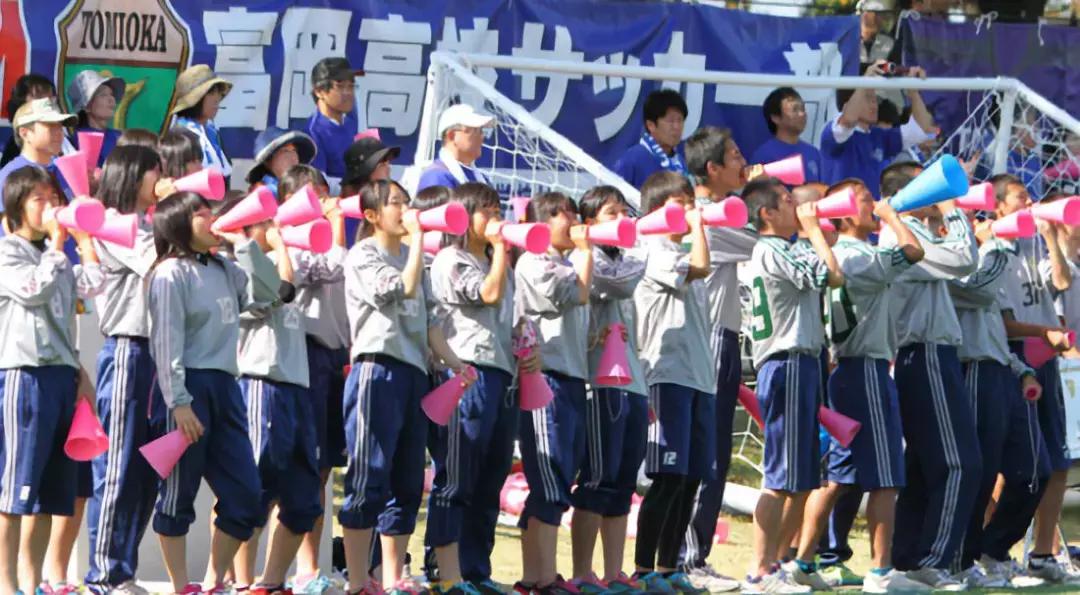 日本学生射门,日本球员踢小学生