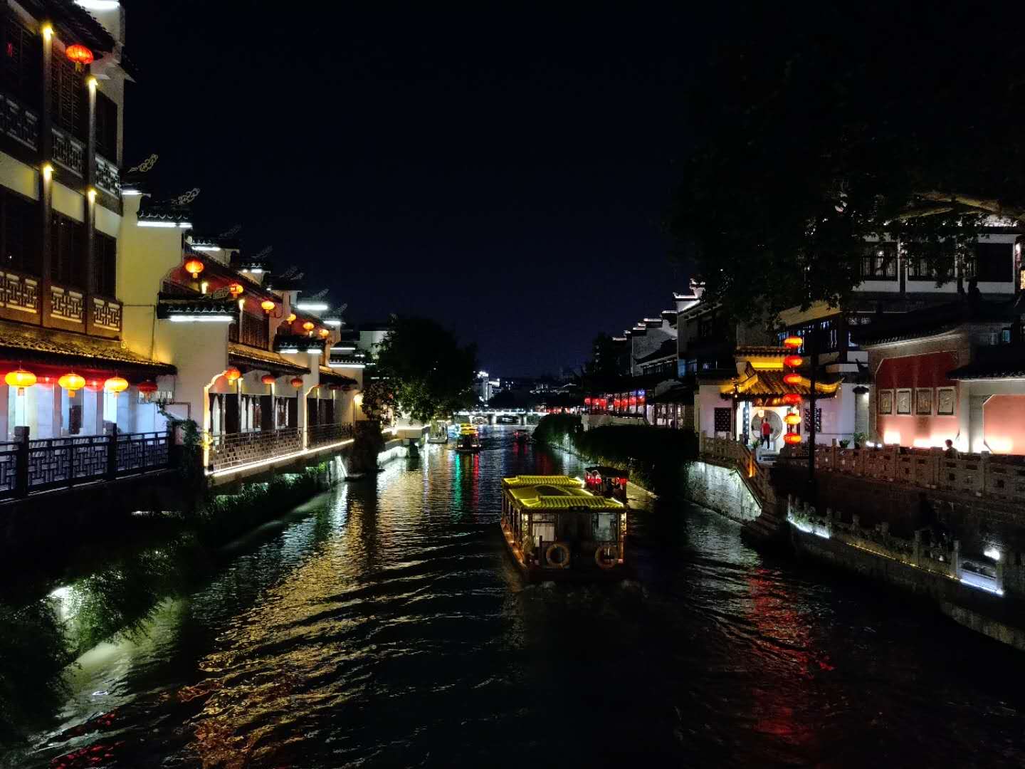 魅族15首发体验图,魅族15系列哪个版本值得买