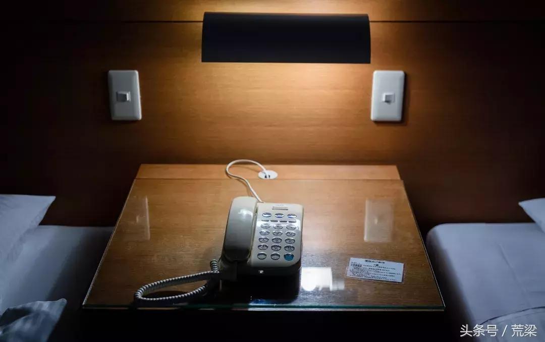 国内安藤忠雄的作品越来越多,但离“清水混凝土诗人”越来越远