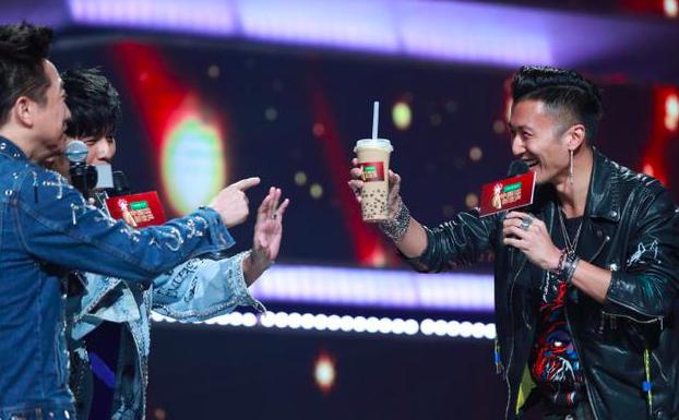 谢霆锋送奶茶给周杰伦劝其放弃冠军？杰伦：不喝不喝