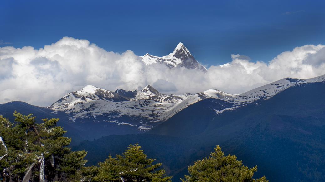 藏地闲行：高山，是用来仰望的