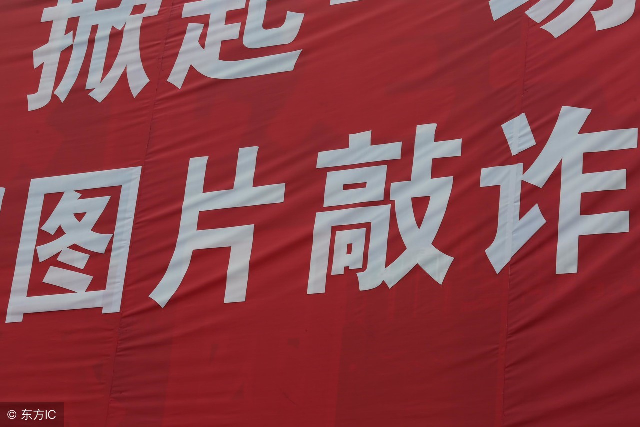 19岁女学生上传男网友裸照逼其买包，你经历过怎样的*局骗**？