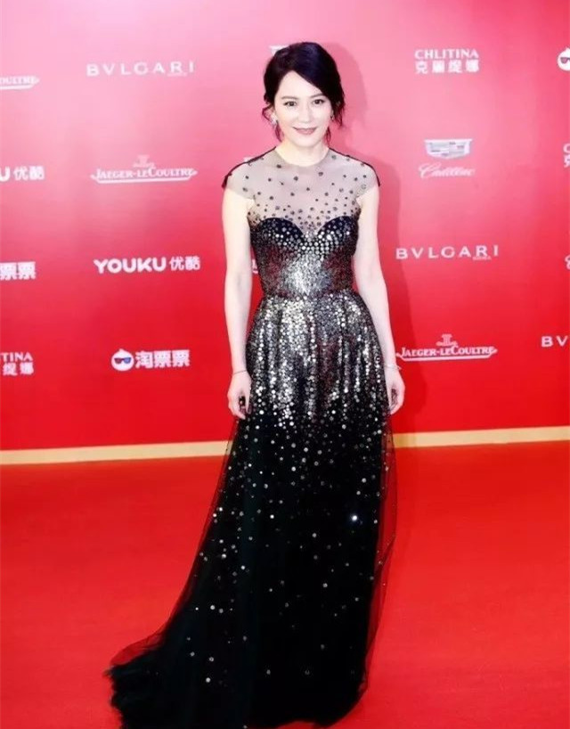上海电影节明星红毯穿搭评价,上海国际电影节红毯男明星高定