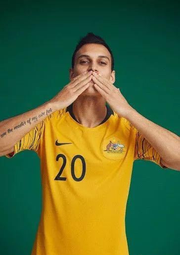 「DesignForce」2018世界杯不带你去天台，带你看球衣！