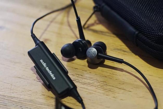 十大口碑最好蓝牙耳机第一名,2019十大最佳性价比蓝牙耳机推荐