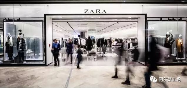 看不起穿廉价衣服的人,看不起汉服的人