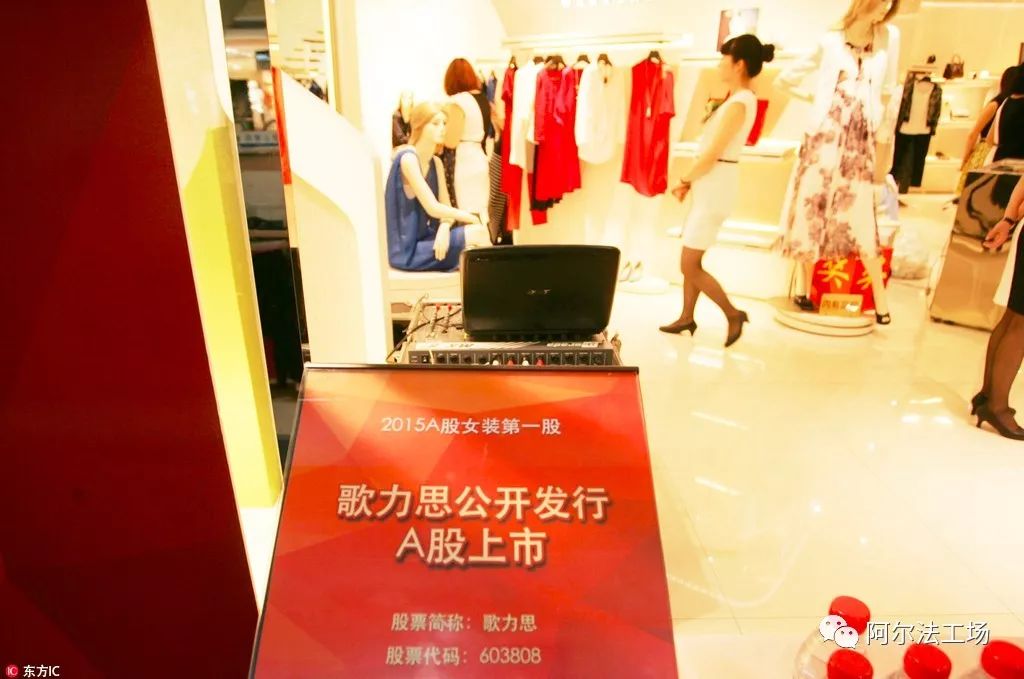 看不起穿廉价衣服的人,看不起汉服的人