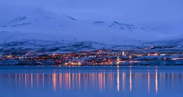 世界杯初哥逼平上届亚军，全新励志偶像冰岛队了解一下？