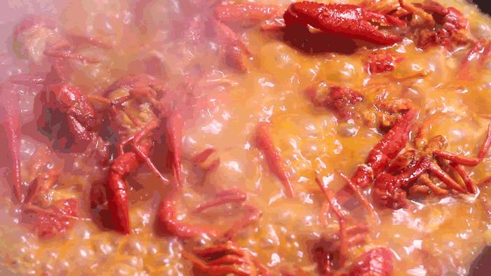 小龙虾征战世界杯,小龙虾与世界杯共狂欢