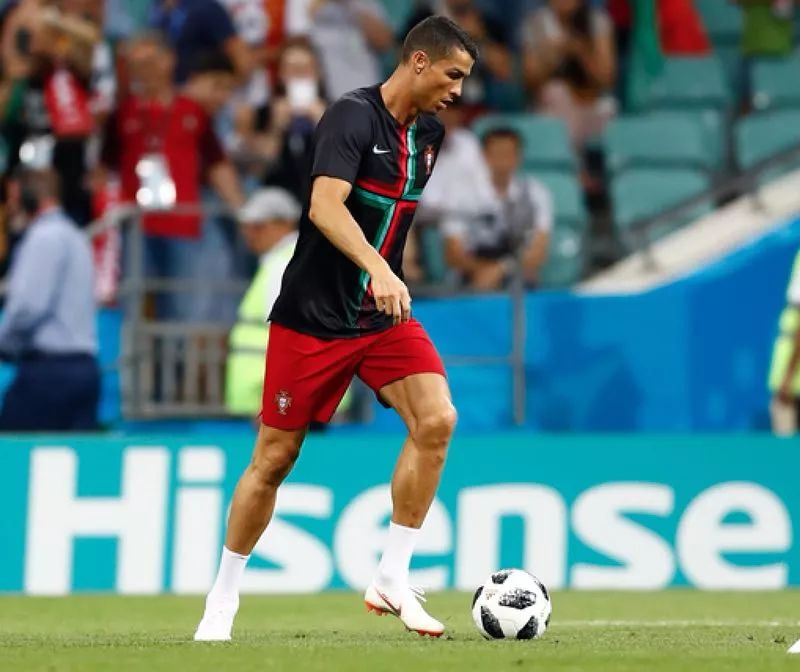 扑出梅西点球的视频,梅西点球被冰岛扑出