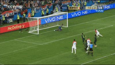 扑出梅西点球的视频,梅西点球被冰岛扑出