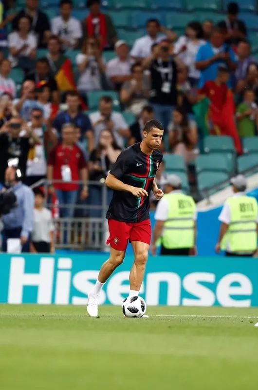 扑出梅西点球的视频,梅西点球被冰岛扑出