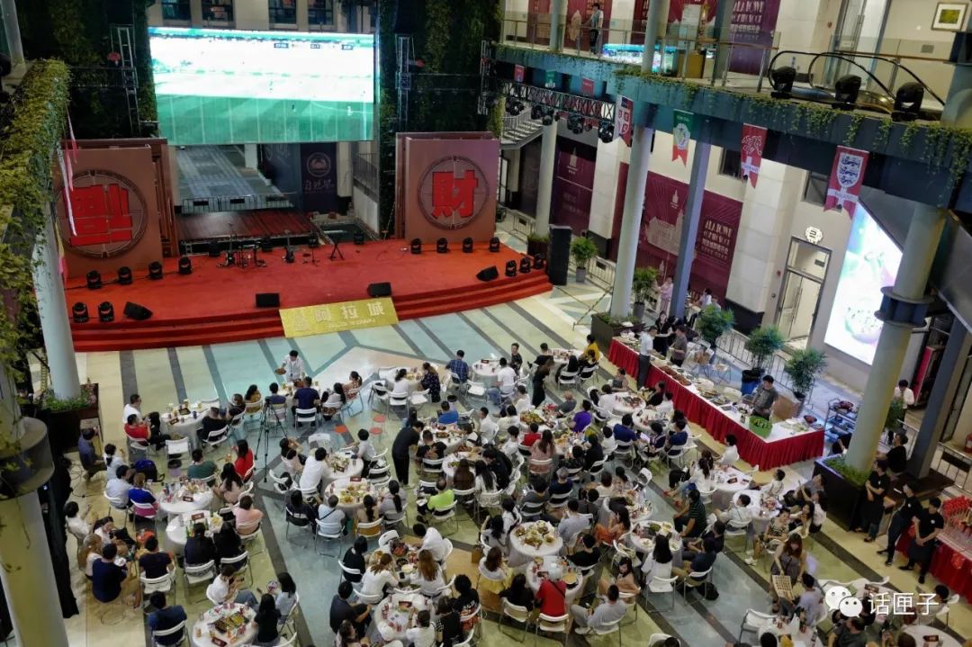 在高颜值地标撸串小龙虾看世界杯:闵行的购物中心多到能写对联!