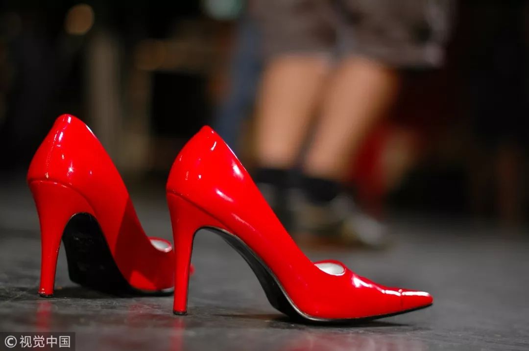 女孩倒地不起送医后发现中毒,10岁女孩中毒晕倒