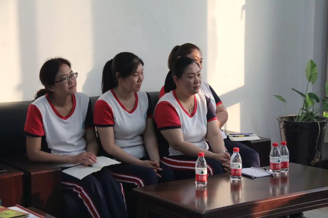 幼儿教师工作情况概述,幼儿园教师成长的困境和策略