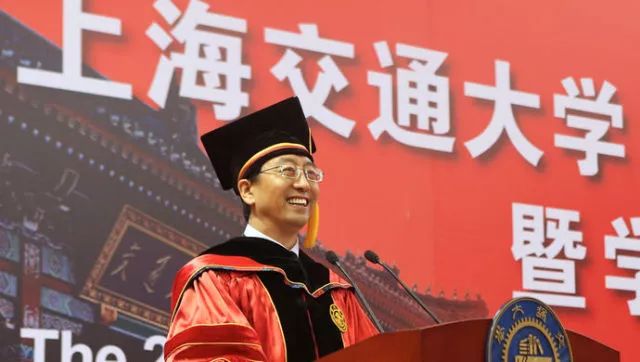 张杰了解谢娜完整版,张杰认识谢娜的视频