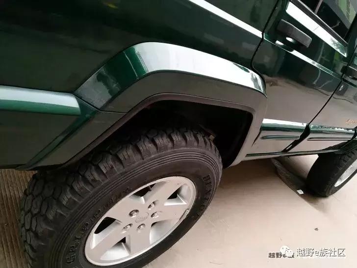 Jeep2500轮眉超级低调闷骚改装，还很漂亮